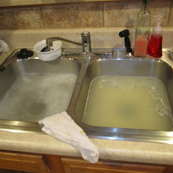 clogged-sinks Teljesen bedugult a lefolyó? Ezzel megelőzhetted volna!
