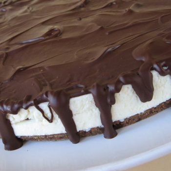 Mennyei túró rudi torta – sütés nélkül