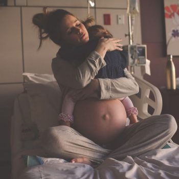 Megható fotók a szülés pillanatáról!